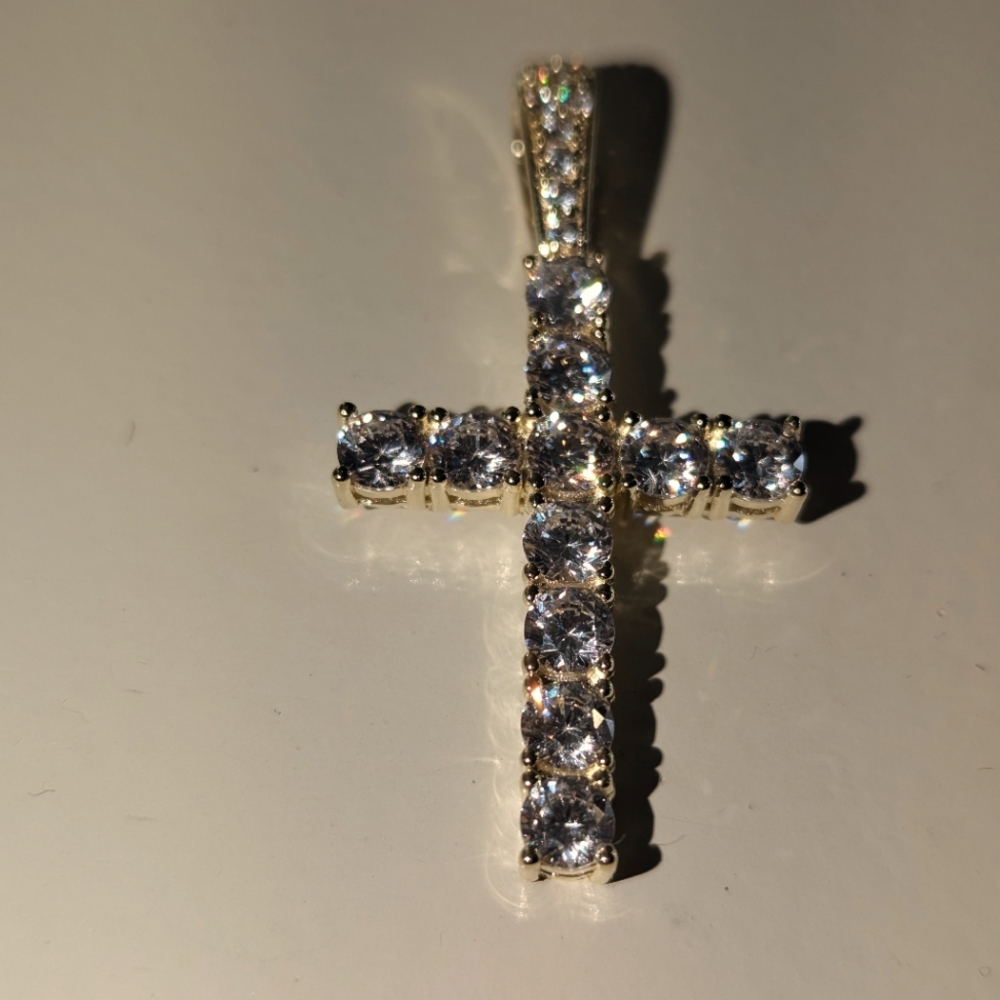 New Rhinestone Cross Pendant - Picture 2 of 10